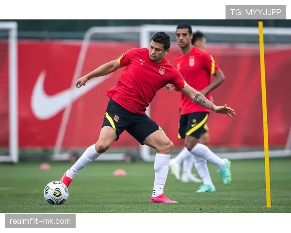 里奥定位球再建奇功，助球队竞技状态稳步攀升