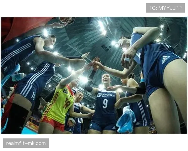 越南国家队迎战强敌，状态回暖点燃赛场激情