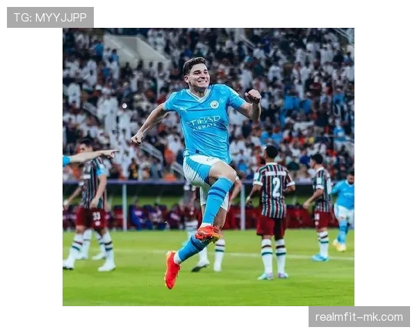 阿尔瓦雷斯 vs 热苏斯：曼城体系前锋的两种答案