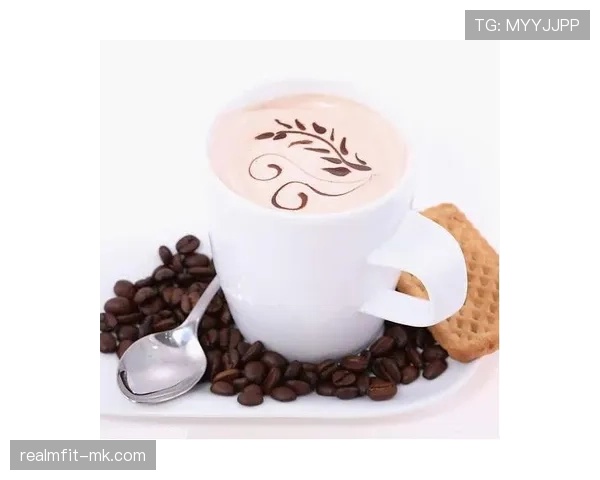 郑钦文喝杯咖啡都要算卡路里，这自律谁顶得住啊